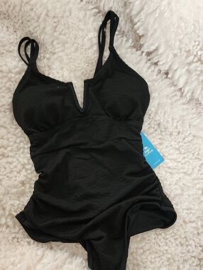 Cupshe Black One-Piece Swimsuit with V cut Front. Size S. NWT